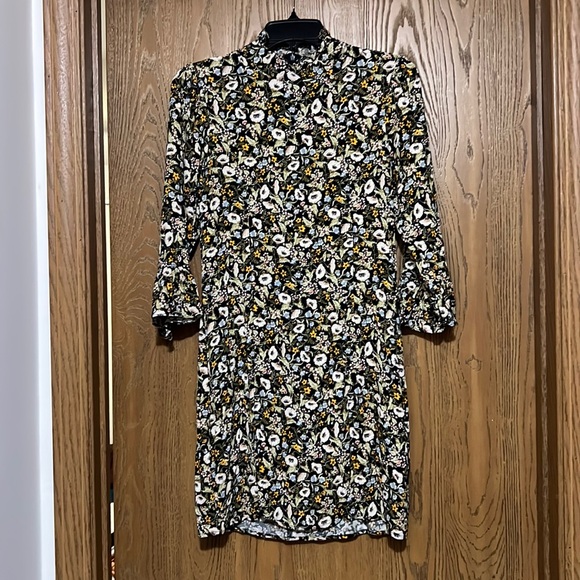 ROLLA'S Dresses & Skirts - Rolla’s Black Floral High neck collar short long sleeved dress